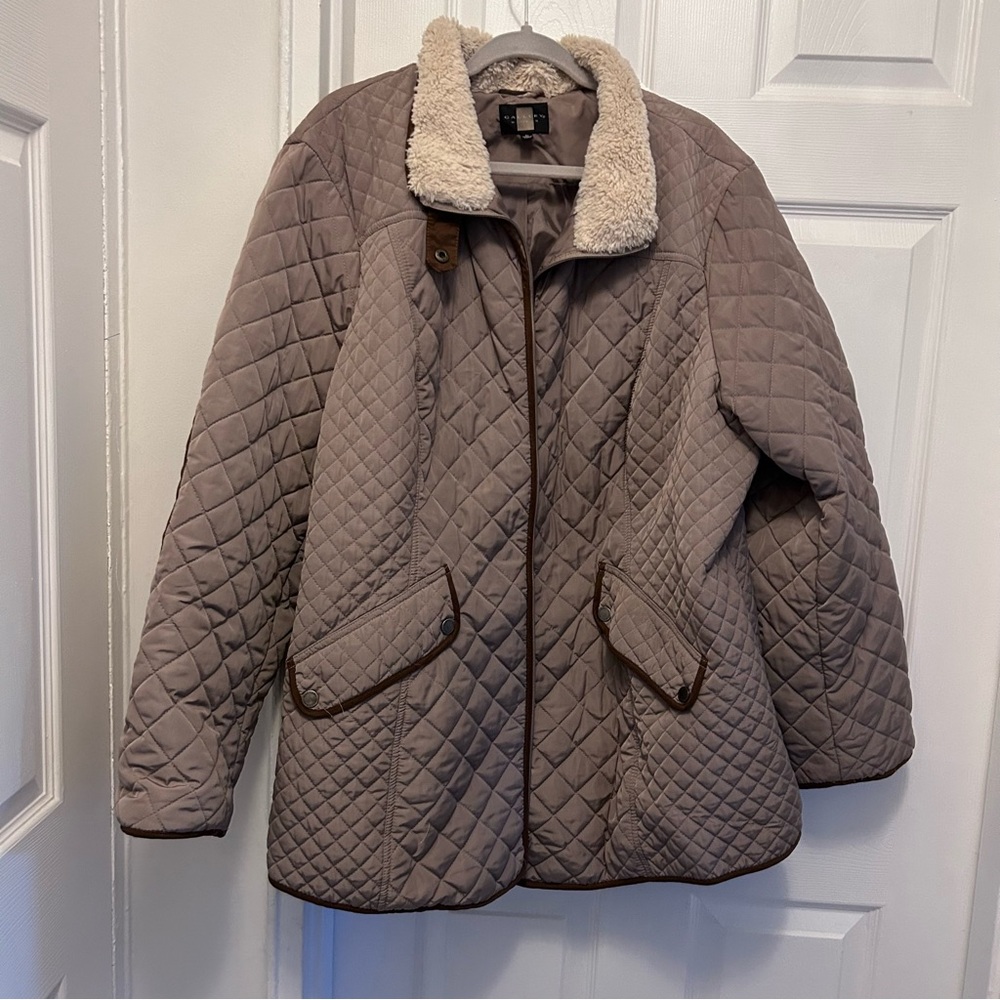 GALLERY Beige Quilted Jacket